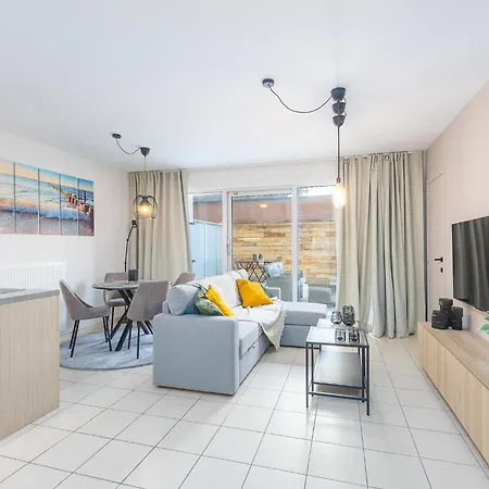 With Terrace In Ostend, Cleaning Included דירה אוסטנדה
